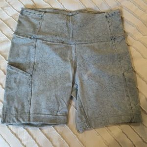 Fast and free 6” short